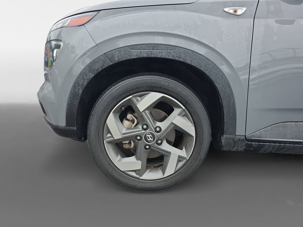 Used 2023 Hyundai Venue SEL w/ Cargo Package FWD image 14