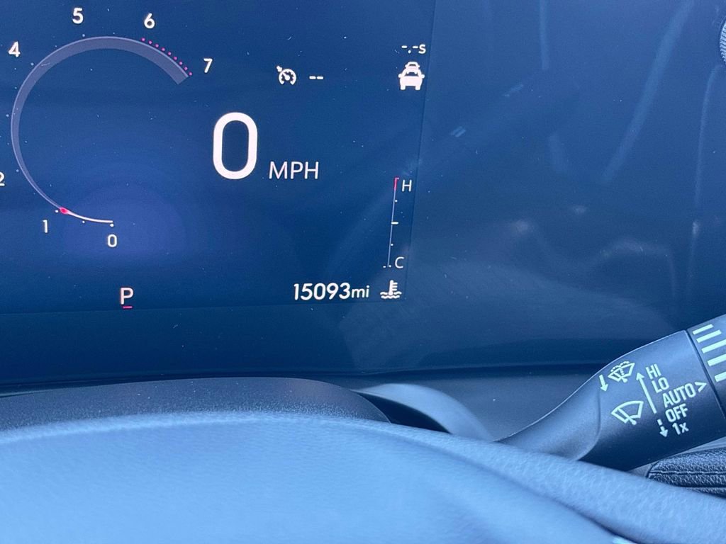 Used 2024 Buick Encore GX Avenir w/ Avenir Convenience Package image 19