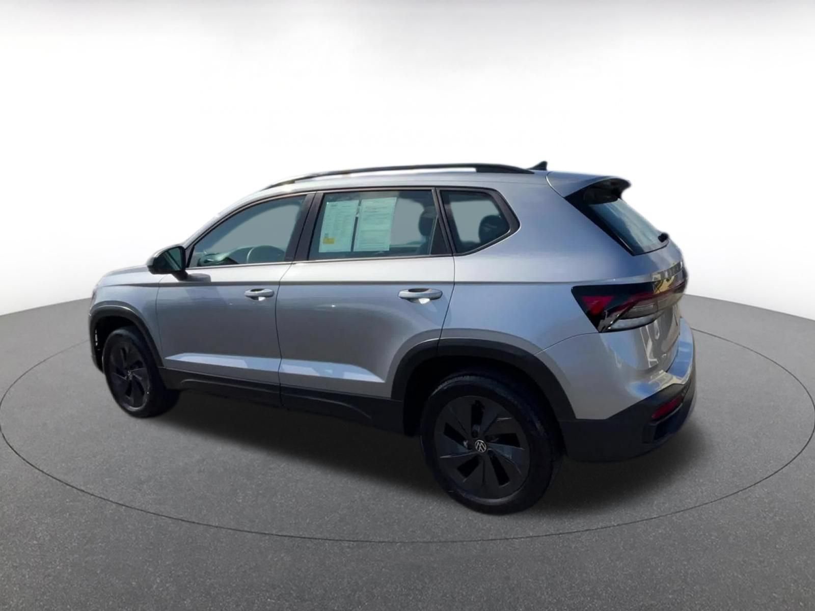Used 2026 Volkswagen Taos S FWD image 10