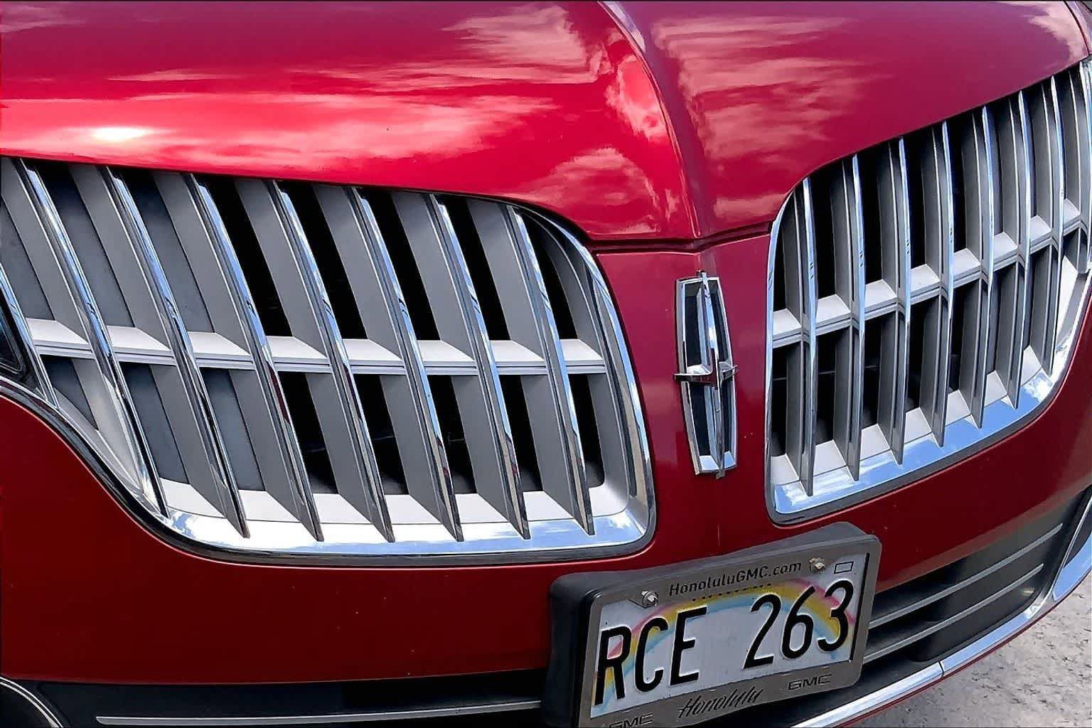 Used 2010 Lincoln MKT 2WD image 33