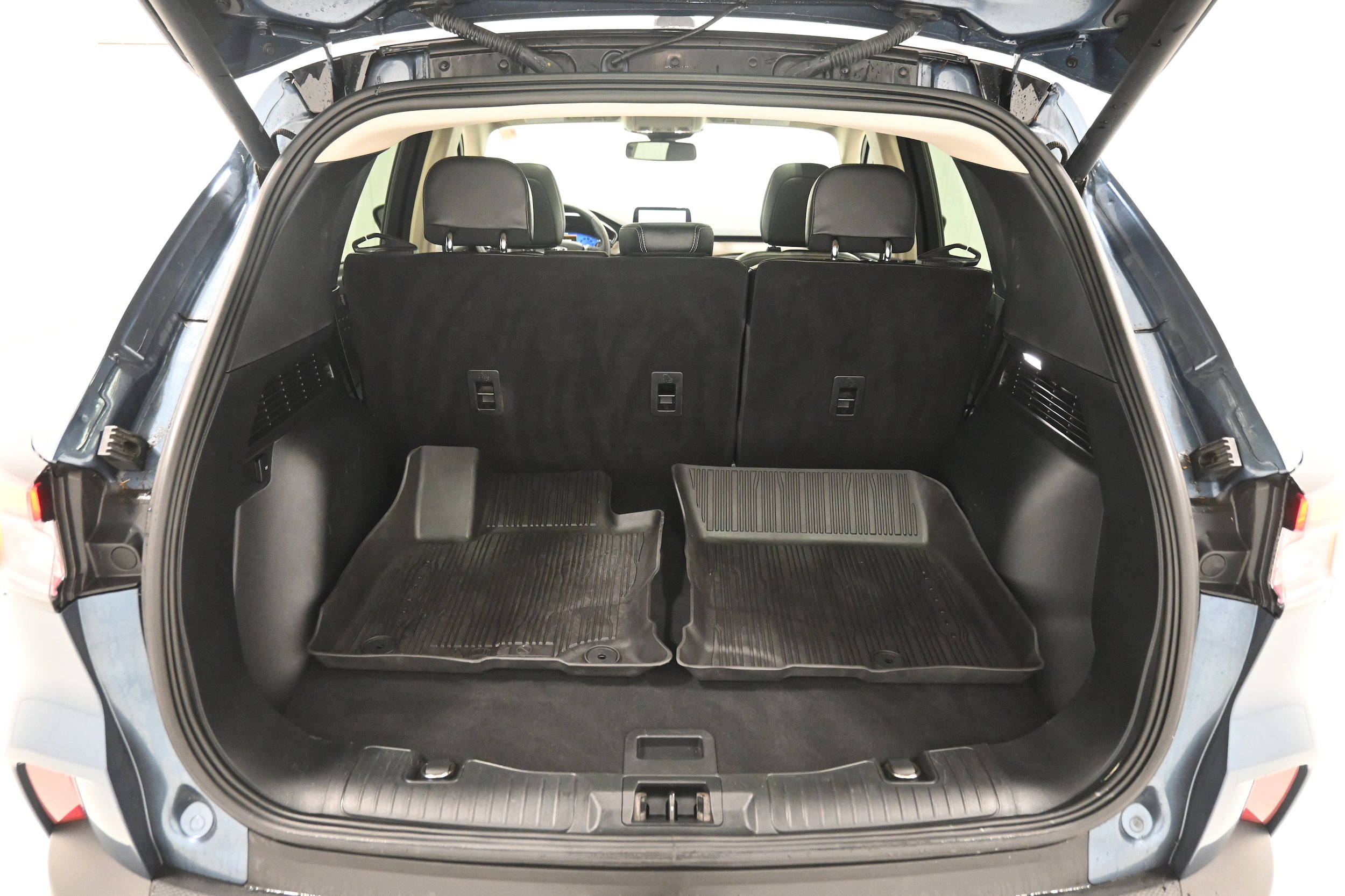 Used 2020 Ford Escape Titanium w/ Titanium Premium Package 2.0 AWD/4WD image 35