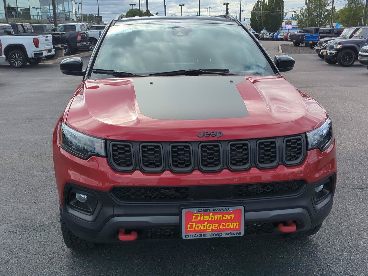 New 2026 Jeep Compass Trailhawk w/ Trailer Tow Group AWD/4WD image 2