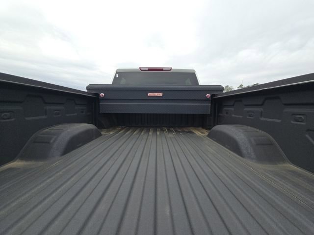 Used 2025 Chevrolet Silverado 2500 Custom w/ Custom Value Package image 11