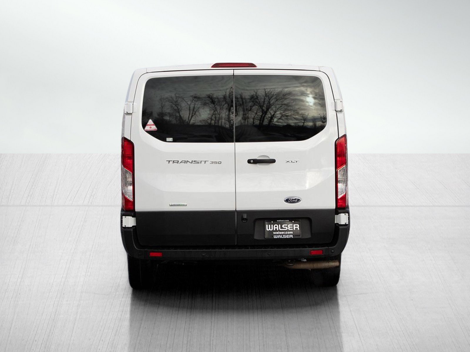 Used 2023 Ford Transit 350 XLT image 6