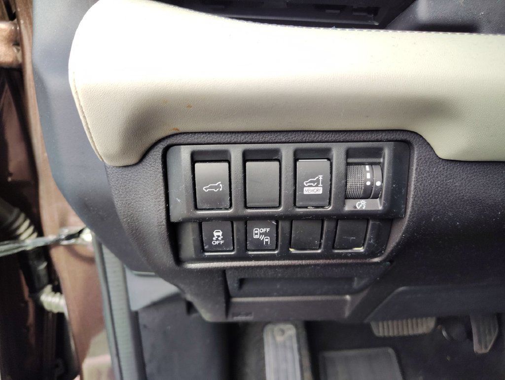 Used 2019 Subaru Ascent Limited AWD/4WD image 18