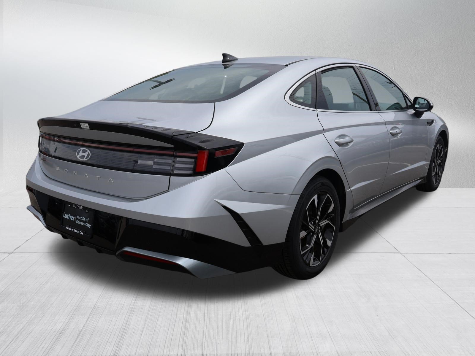 Used 2025 Hyundai Sonata SEL FWD image 7