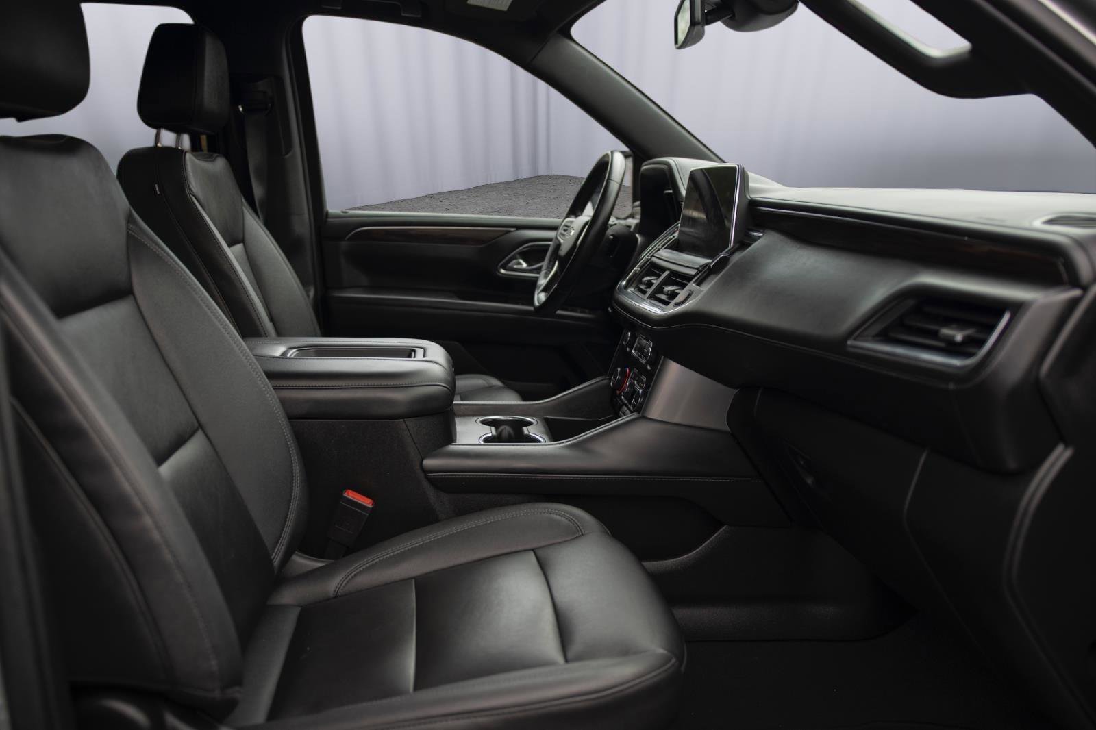 Used 2023 Chevrolet Suburban Z71 w/ Max Trailering Package image 19