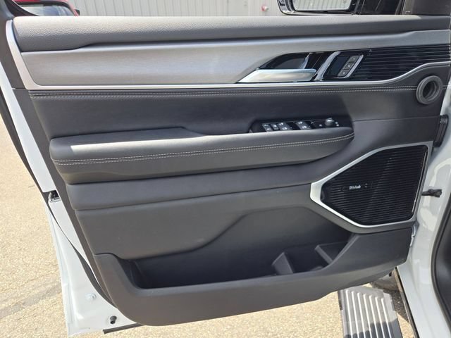 New 2026 Jeep Grand Wagoneer Limited AWD/4WD image 29