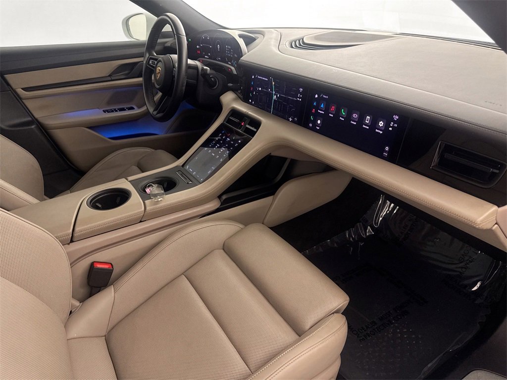 Used 2020 Porsche Taycan 4S image 29