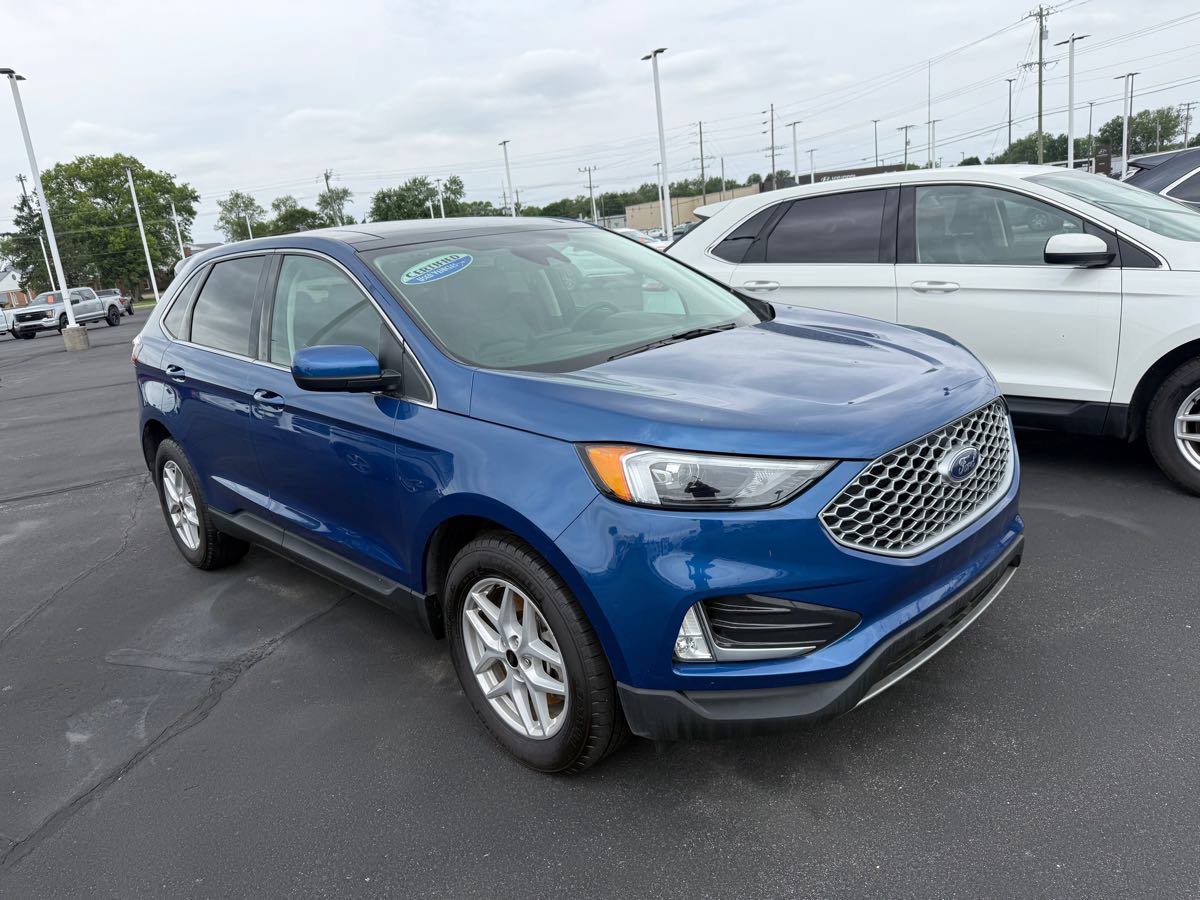 Used 2023 Ford Edge SEL w/ Convenience Package AWD/4WD image 3