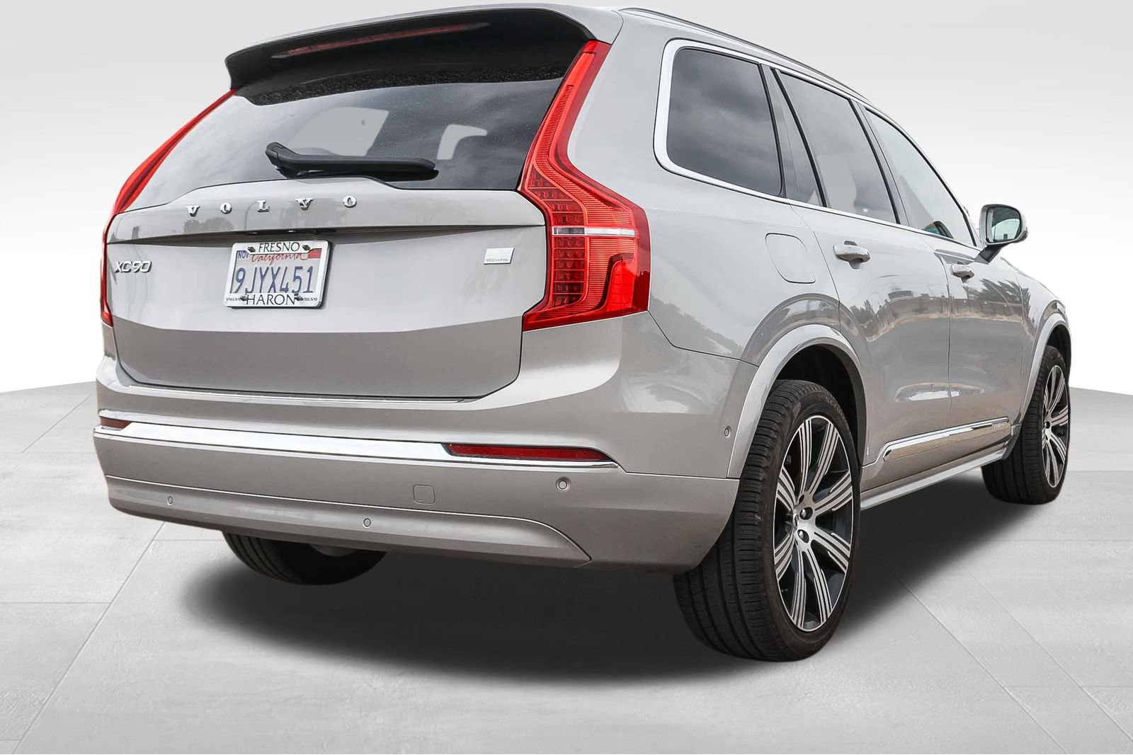Used 2024 Volvo XC90 T8 Plus w/ Protection Package Premier AWD/4WD image 6