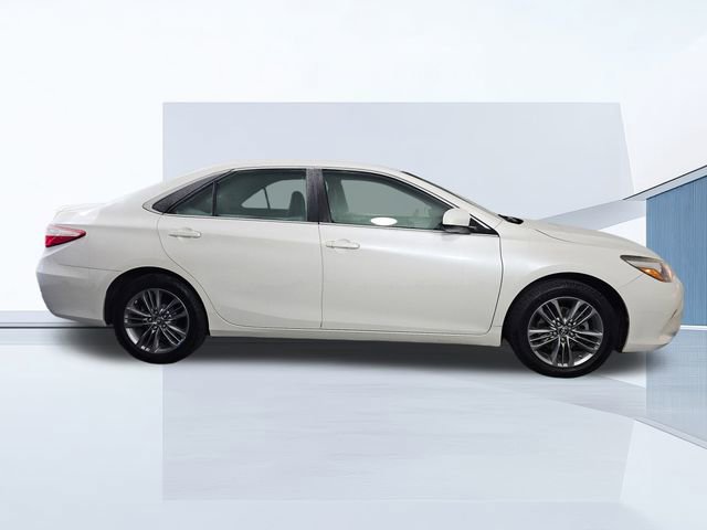 Used 2017 Toyota Camry SE image 8