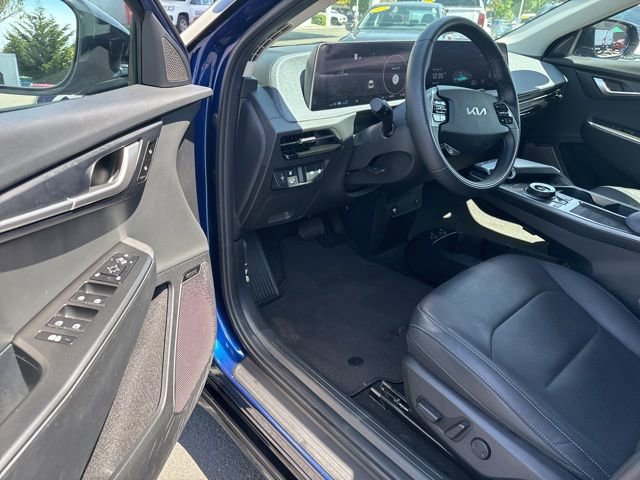 Certified 2023 Kia EV6 Wind w/ Wind Technology Package AWD/4WD image 16