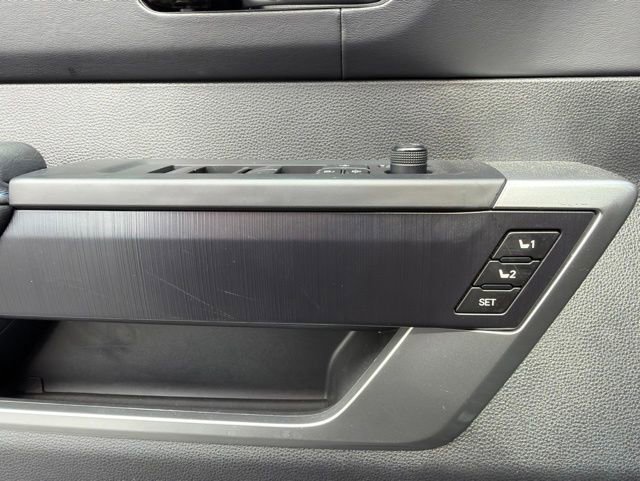 Used 2024 Toyota Tundra Platinum AWD/4WD image 19