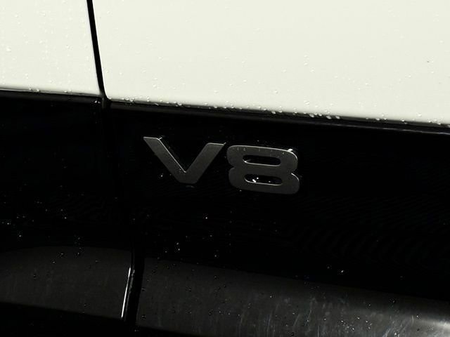 New 2025 Land Rover Defender 110 V8 image 17