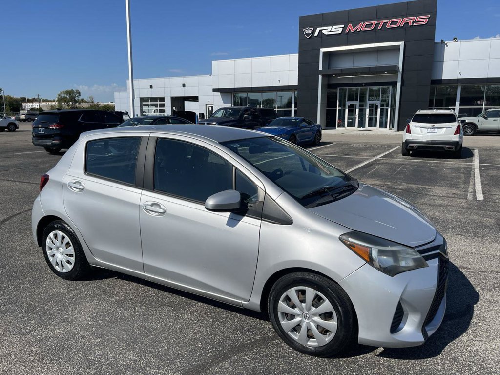 Used 2016 Toyota Yaris L FWD image 1