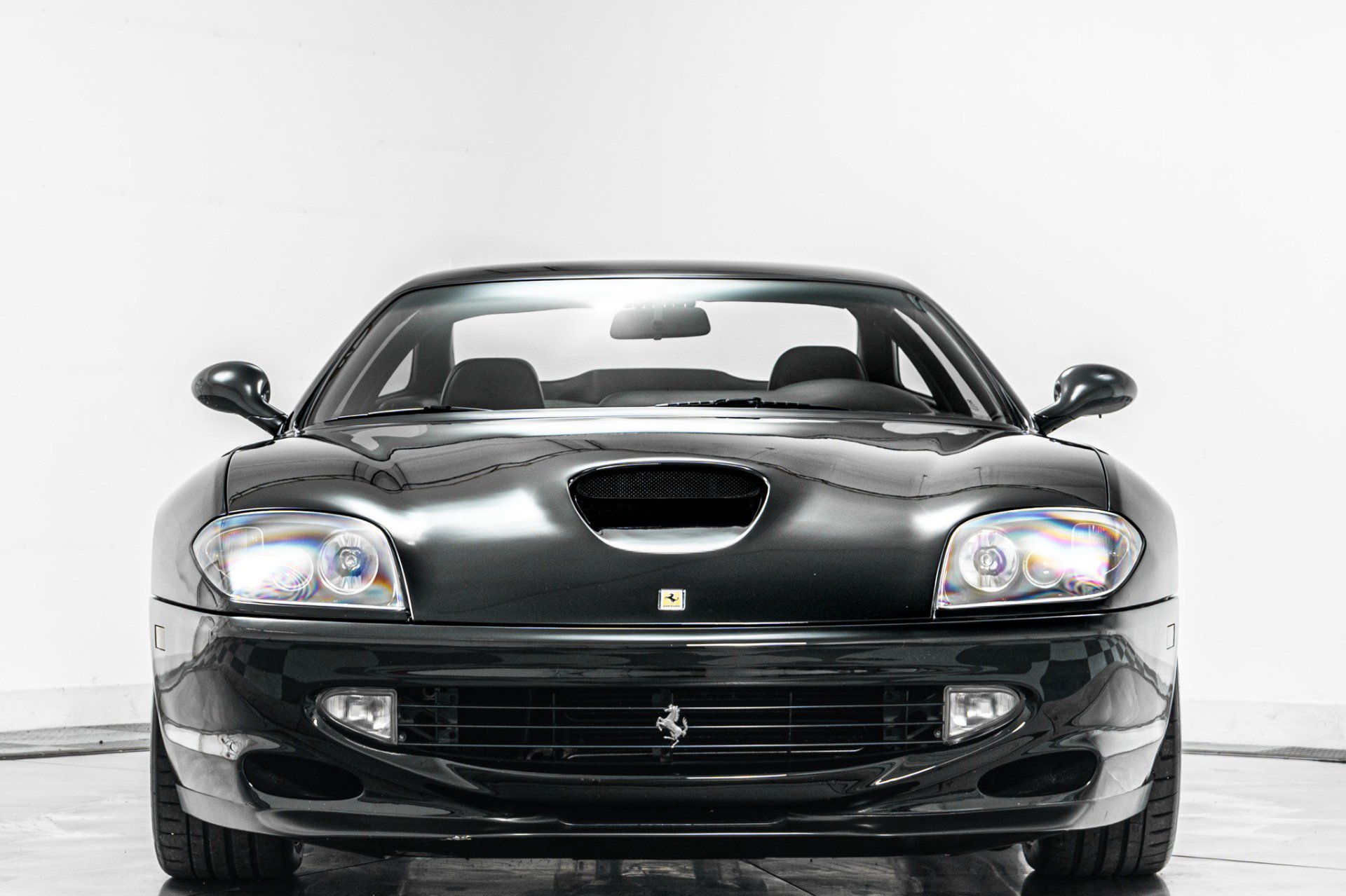 Used 1998 Ferrari 550 Maranello Coupe RWD image 4
