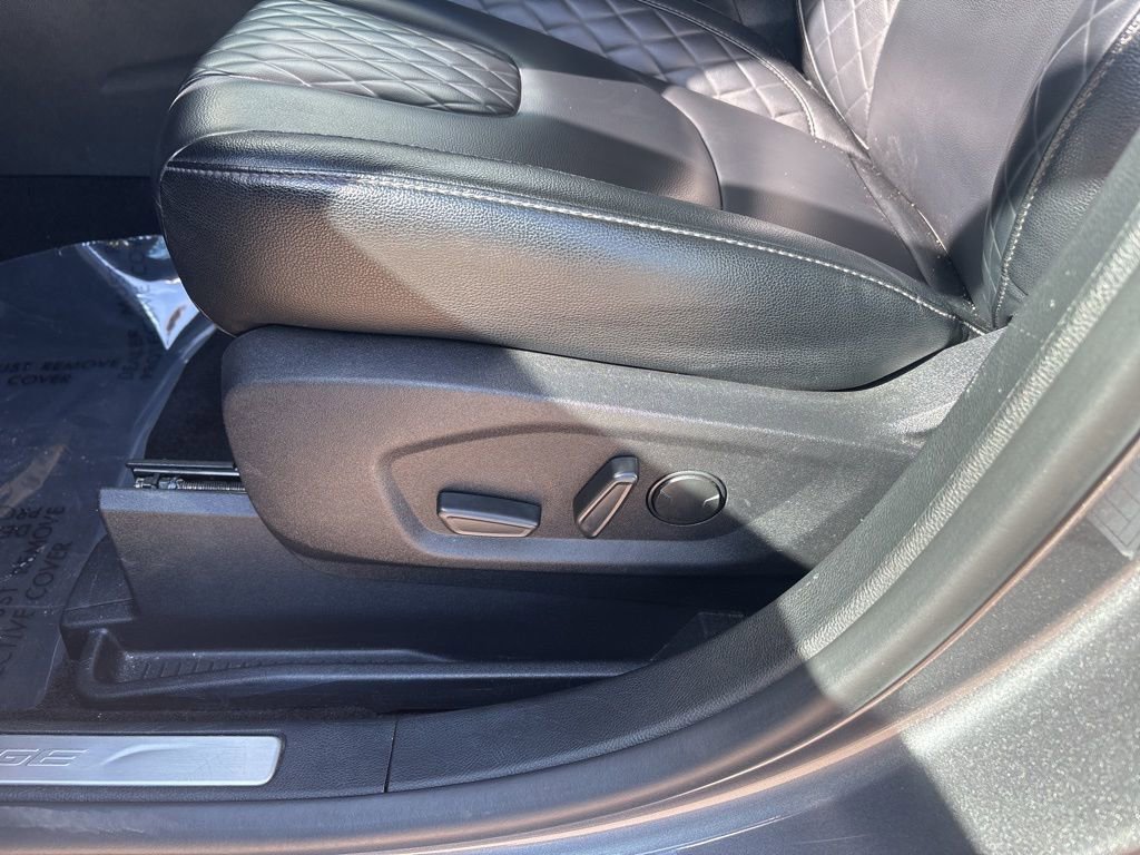 Used 2024 Ford Edge Titanium image 15