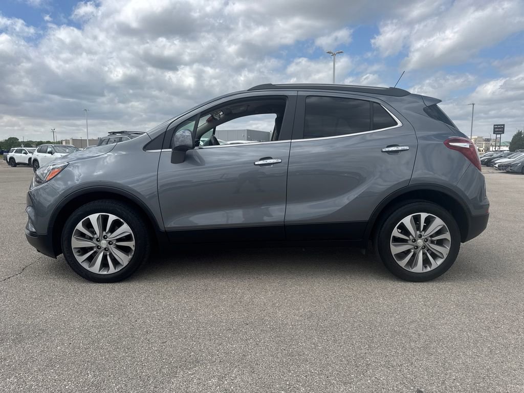 Used 2020 Buick Encore Preferred image 3