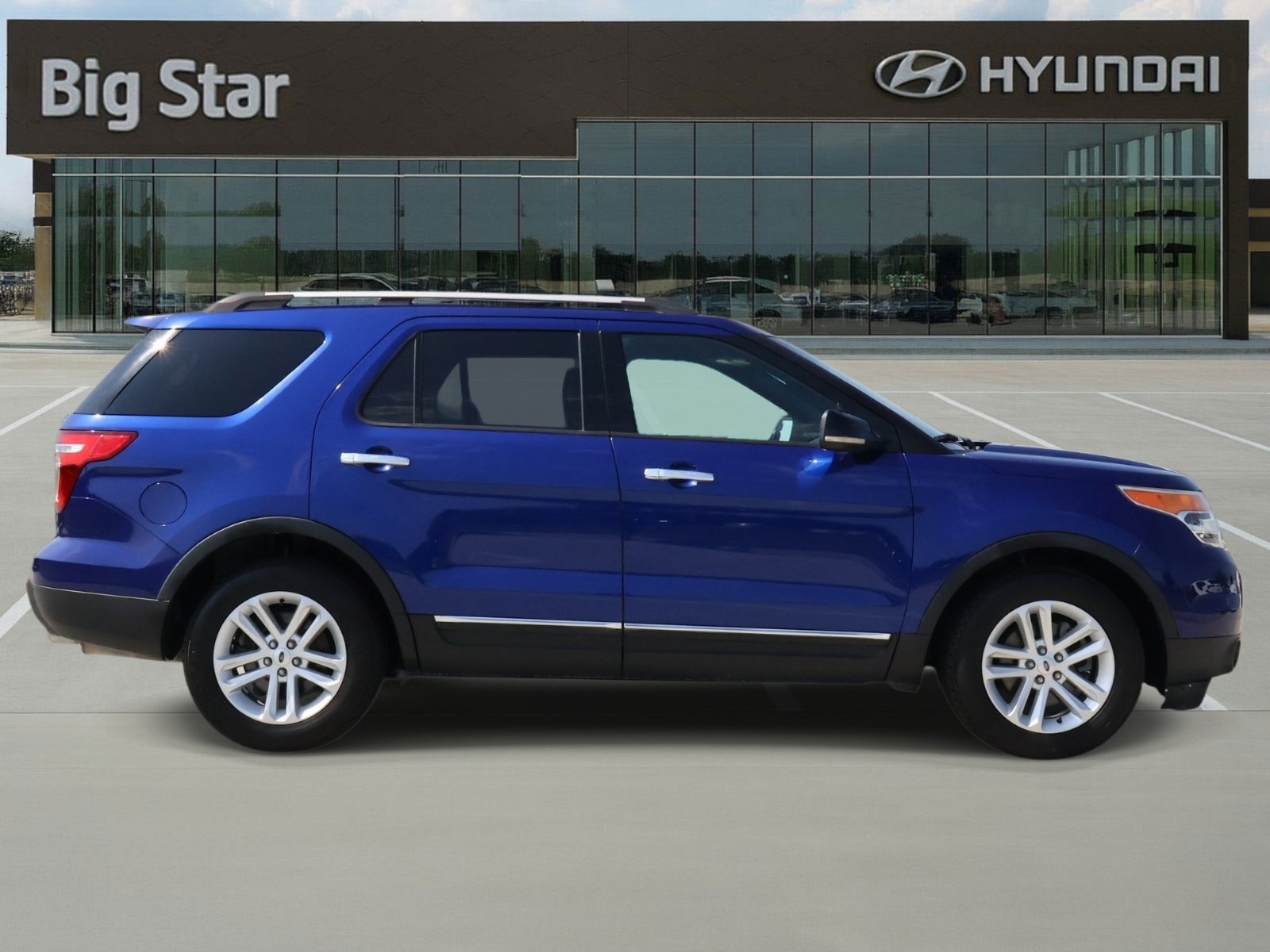 Used 2013 Ford Explorer XLT FWD image 5