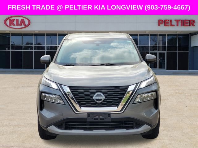 Used 2023 Nissan Rogue SV image 2