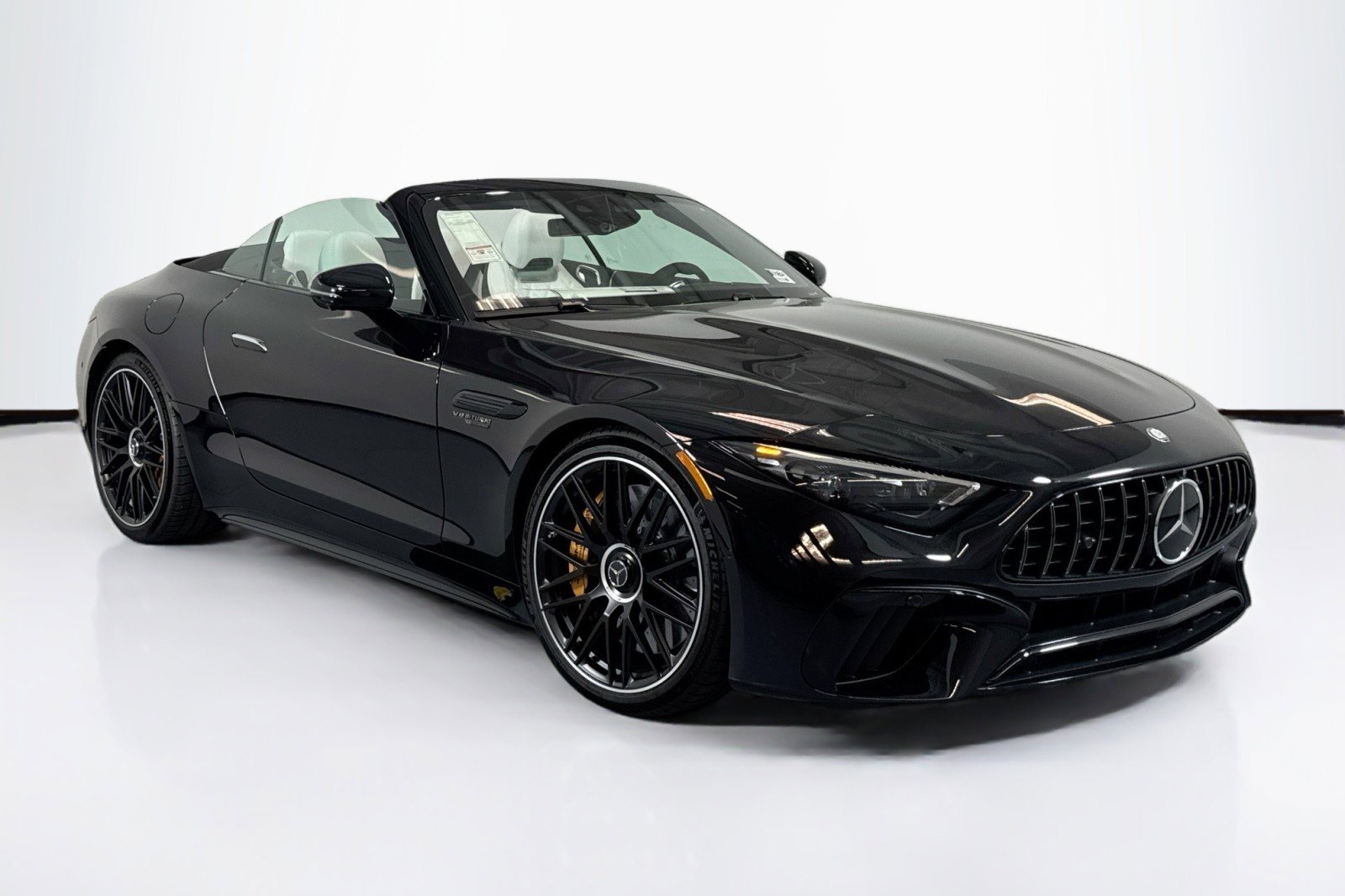 New 2025 Mercedes-Benz SL 63 AMG S e Performance 4MATIC image 3