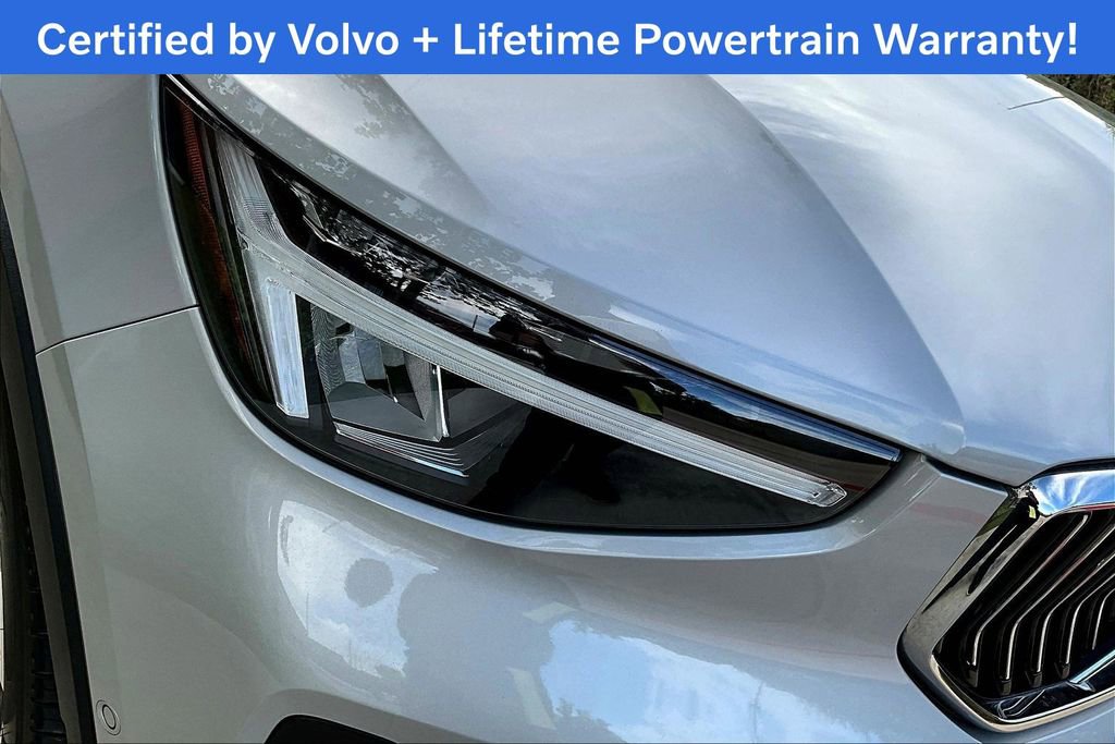 Used 2025 Volvo XC40 B5 Plus AWD/4WD image 41
