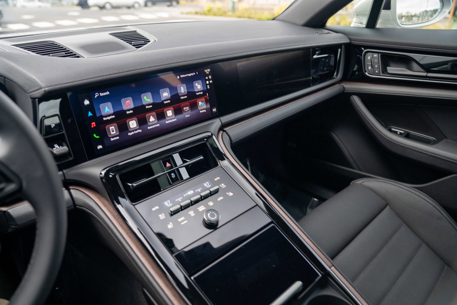 New 2026 Porsche Panamera 4 AWD/4WD image 16