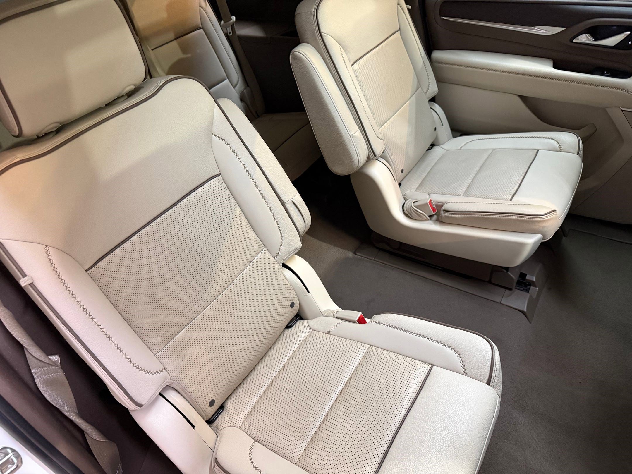 Used 2023 GMC Yukon XL Denali image 47