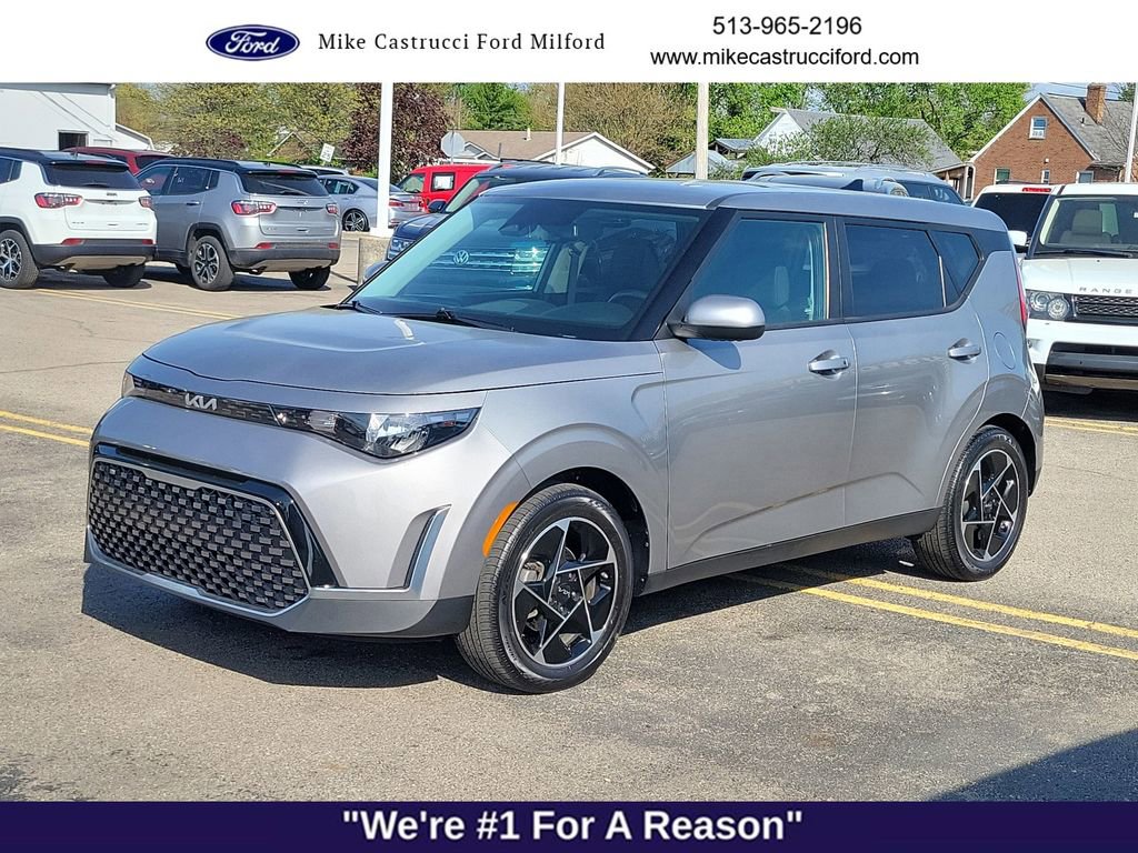 Used 2023 Kia Soul EX FWD image 1