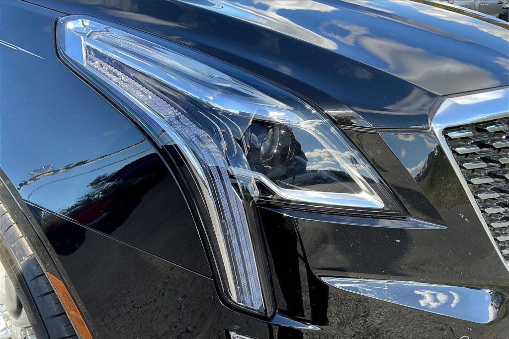 Used 2022 Cadillac XT5 Premium Luxury w/ LPO, Floor Liner Package image 31