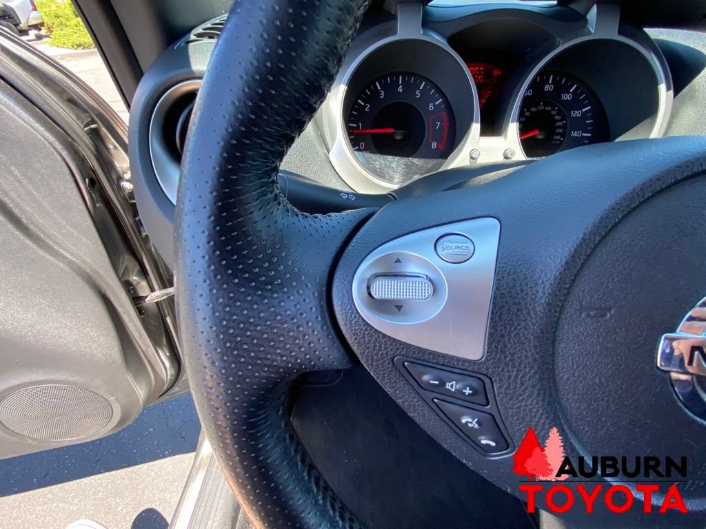 Used 2011 Nissan Juke SV FWD image 35