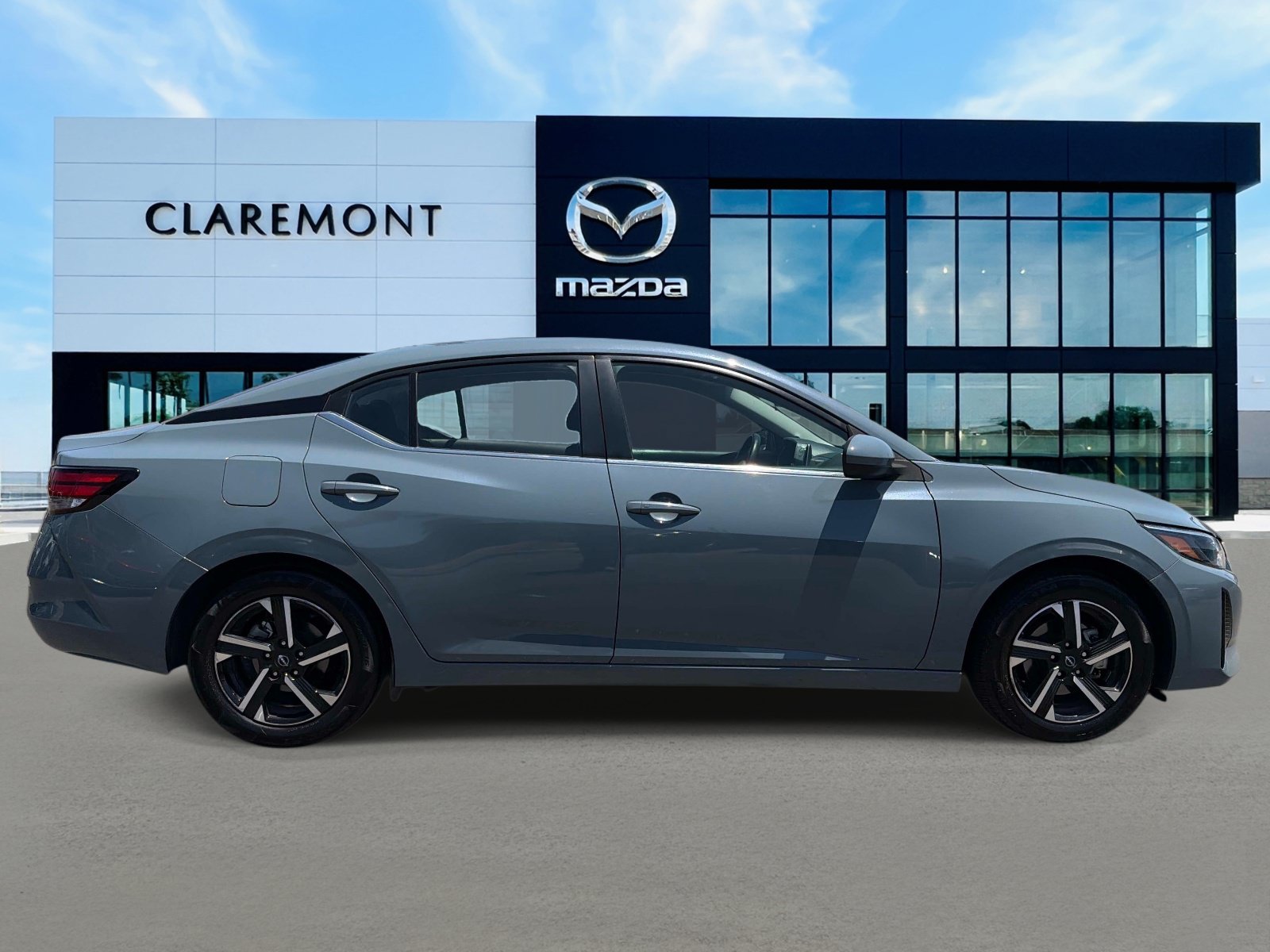 Used 2024 Nissan Sentra SV FWD image 4