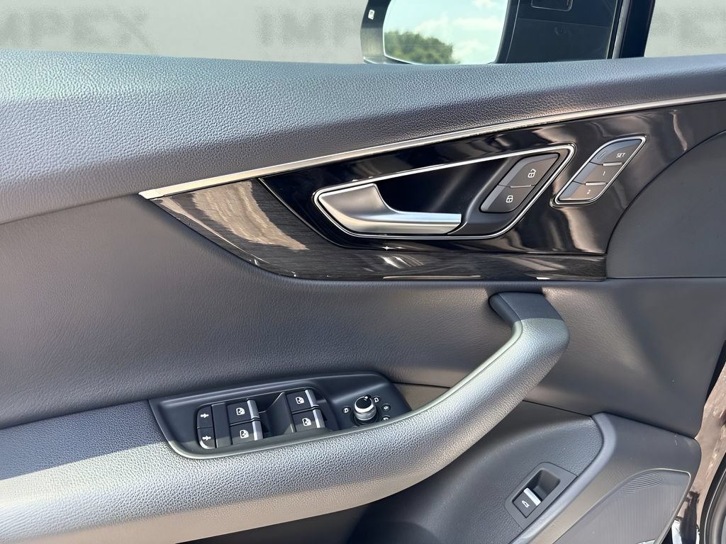 Used 2018 Audi Q7 3.0T Prestige w/ Prestige Package AWD/4WD image 26