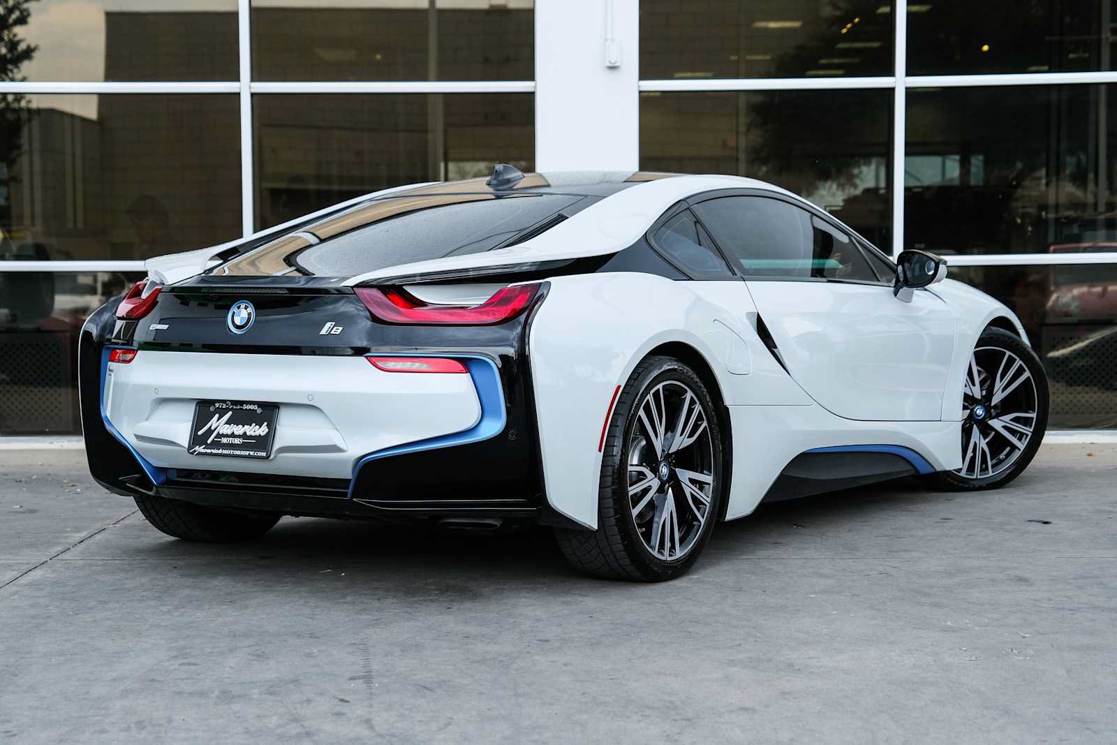 Used 2015 BMW i8 AWD/4WD image 9