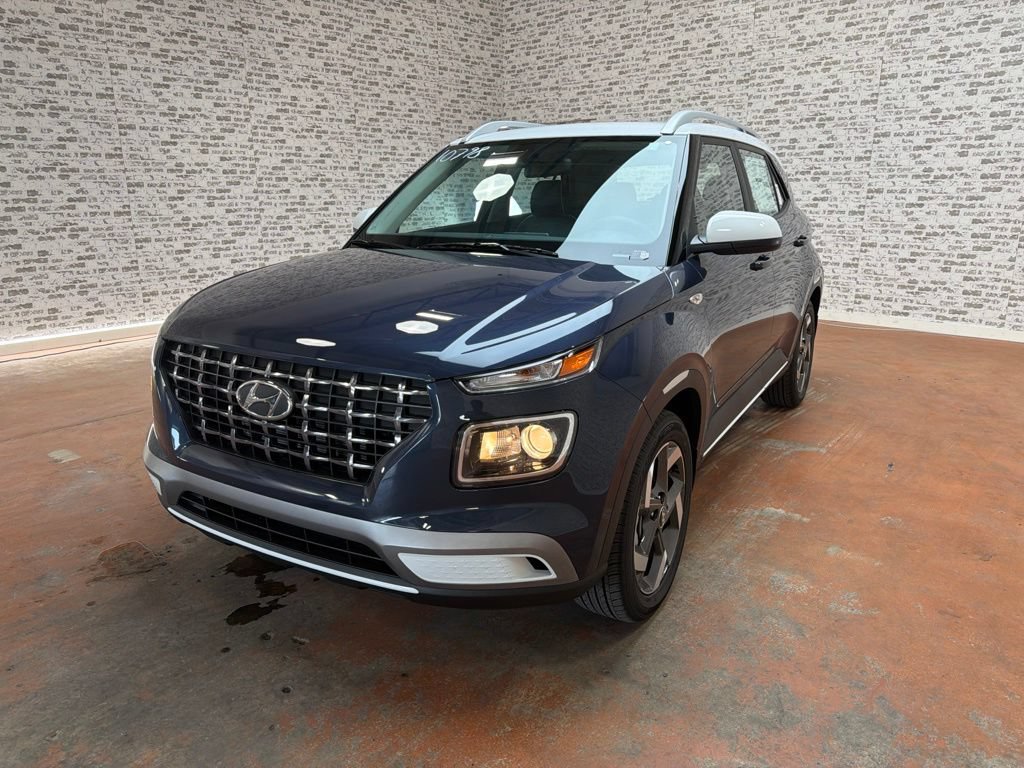 New 2026 Hyundai Venue SEL FWD image 3