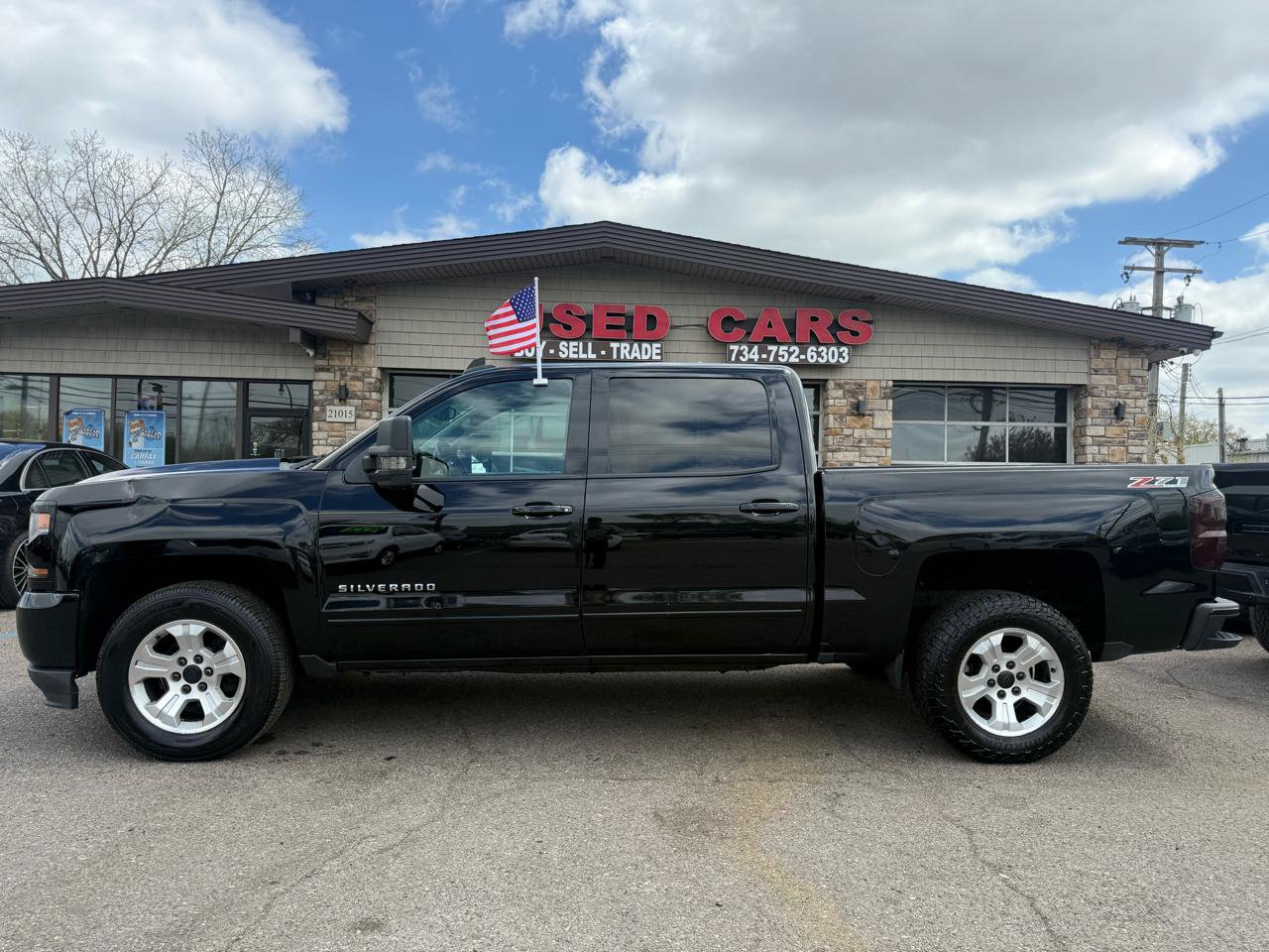 Used 2016 Chevrolet Silverado 1500 LT w/ All Star Edition AWD/4WD image 2