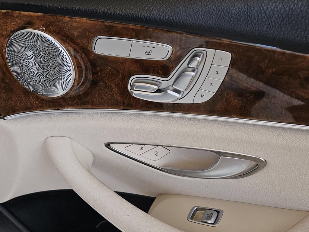 Used 2019 Mercedes-Benz E 300 4MATIC image 35