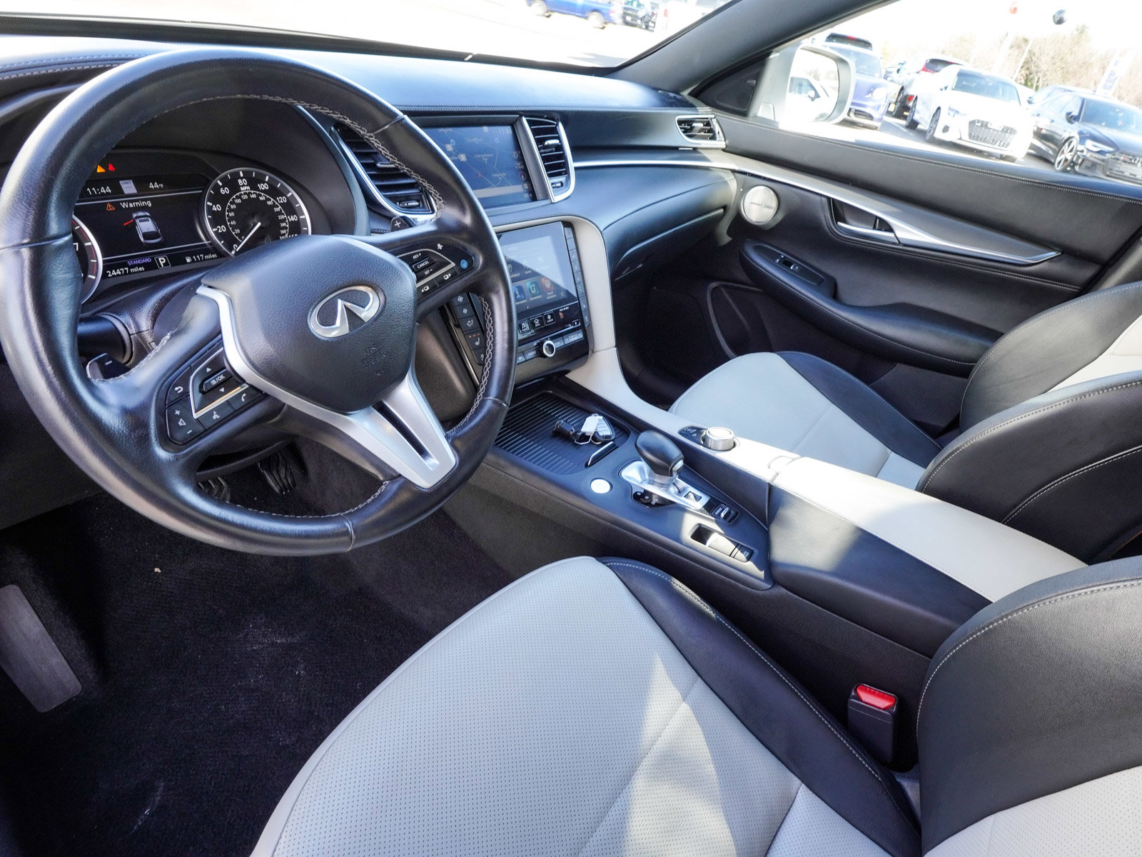 Used 2023 INFINITI QX55 Essential image 17