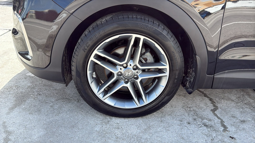 Used 2018 Hyundai Santa Fe AWD w/ SE Ultimate Tech Package 03 image 19
