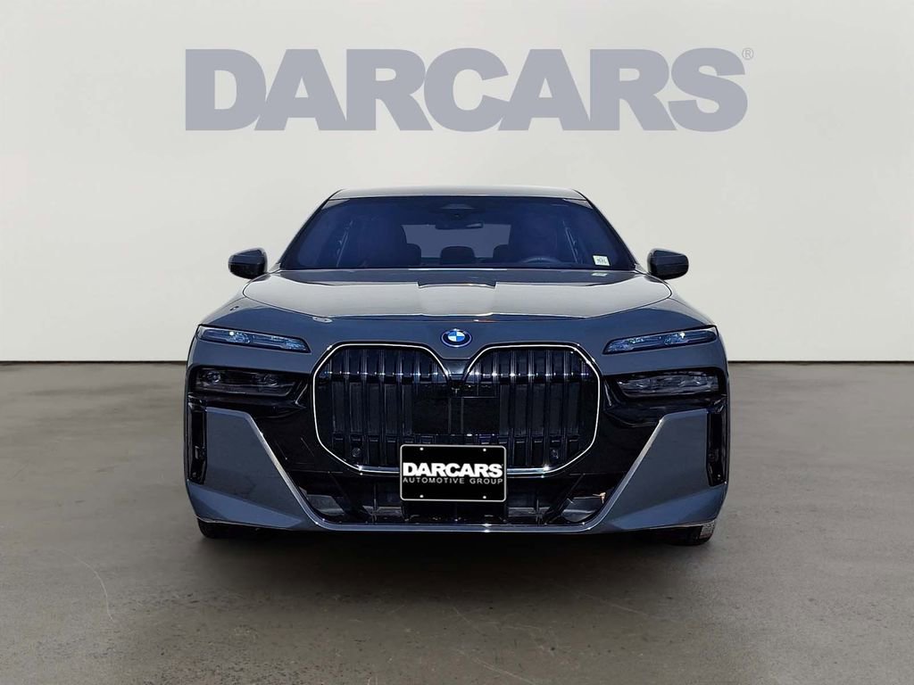 Certified 2025 BMW 750e xDrive w/ Executive Package image 2