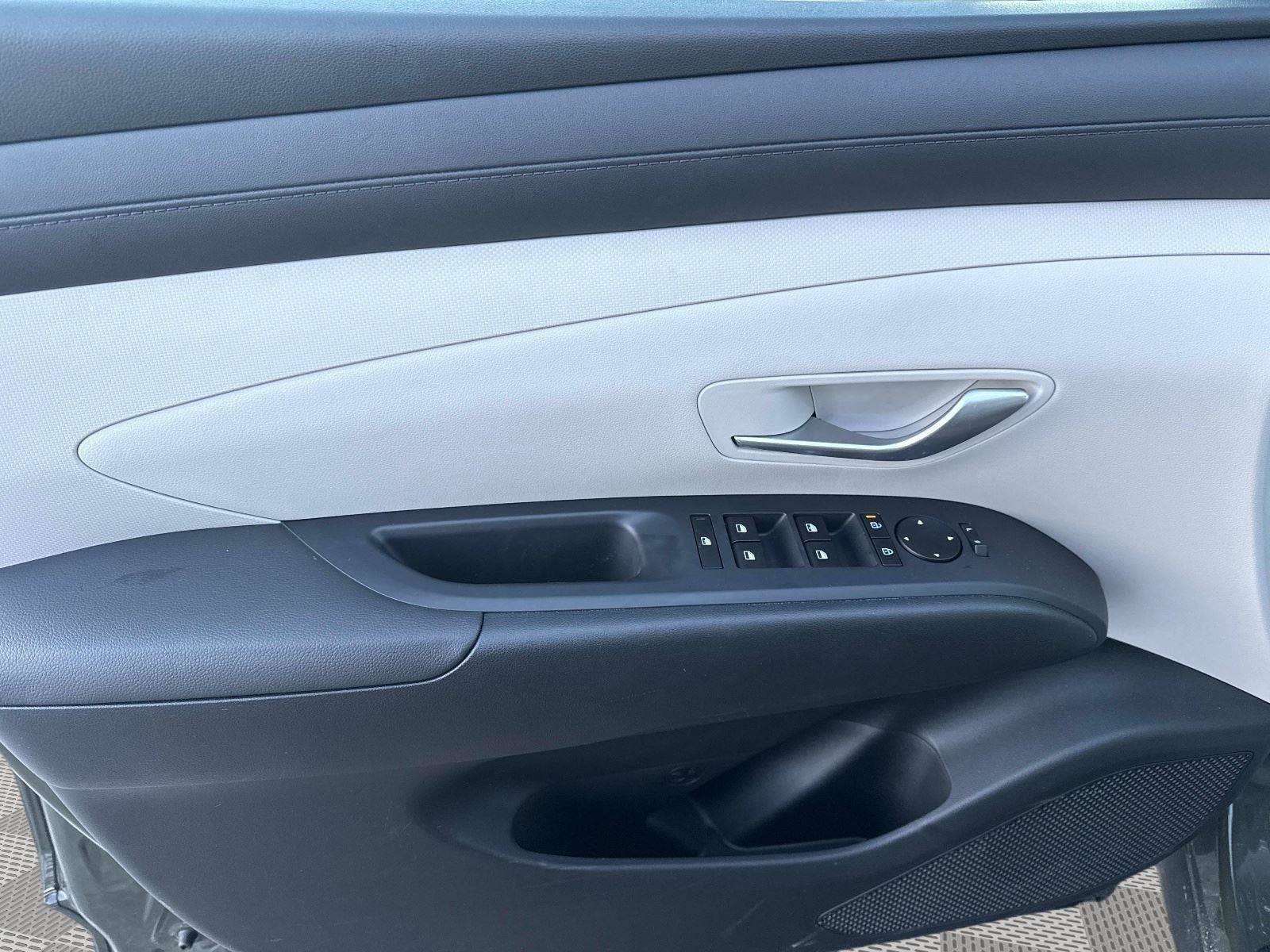 Certified 2025 Hyundai Tucson SE AWD/4WD image 18