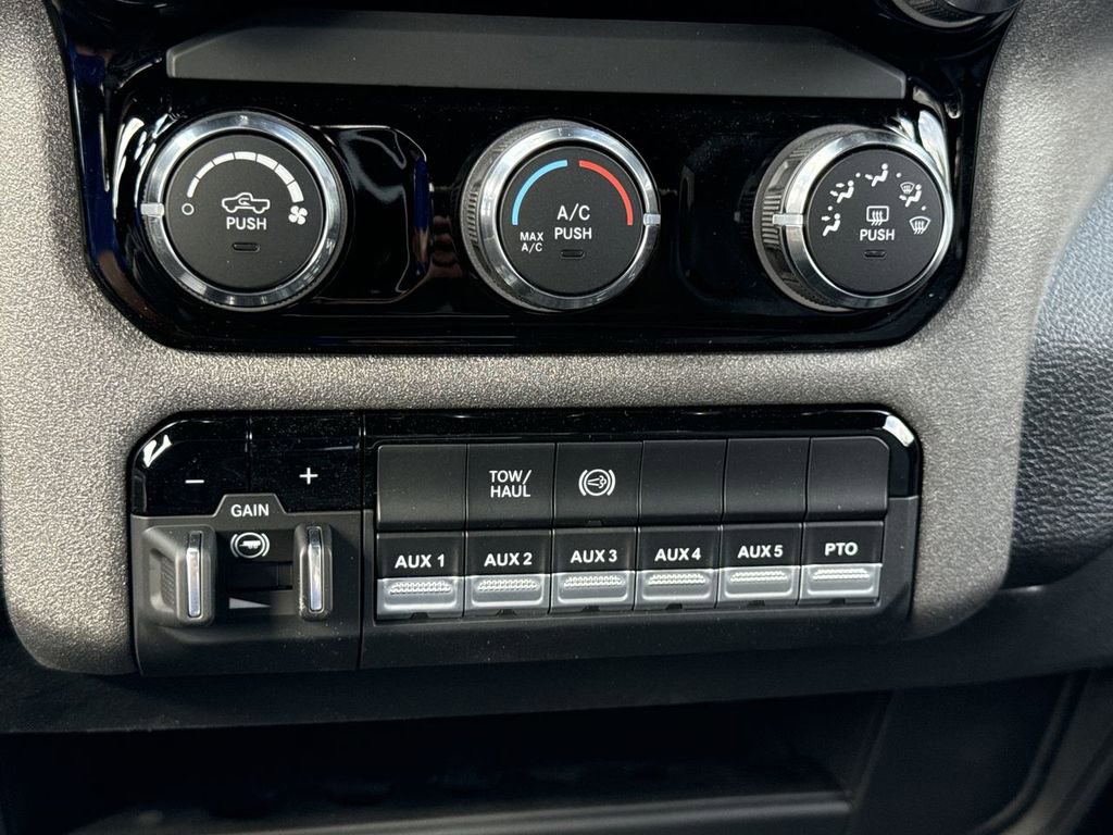 New 2026 RAM 4500 Tradesman w/ Chrome Appearance Group AWD/4WD image 27
