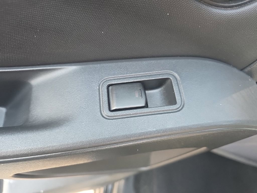 Used 2022 Nissan Frontier S w/ Technology Package RWD image 23