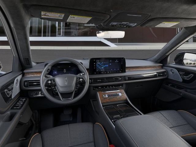 New 2025 Lincoln Aviator Black Label w/ Black Label Special Edition AWD/4WD image 9