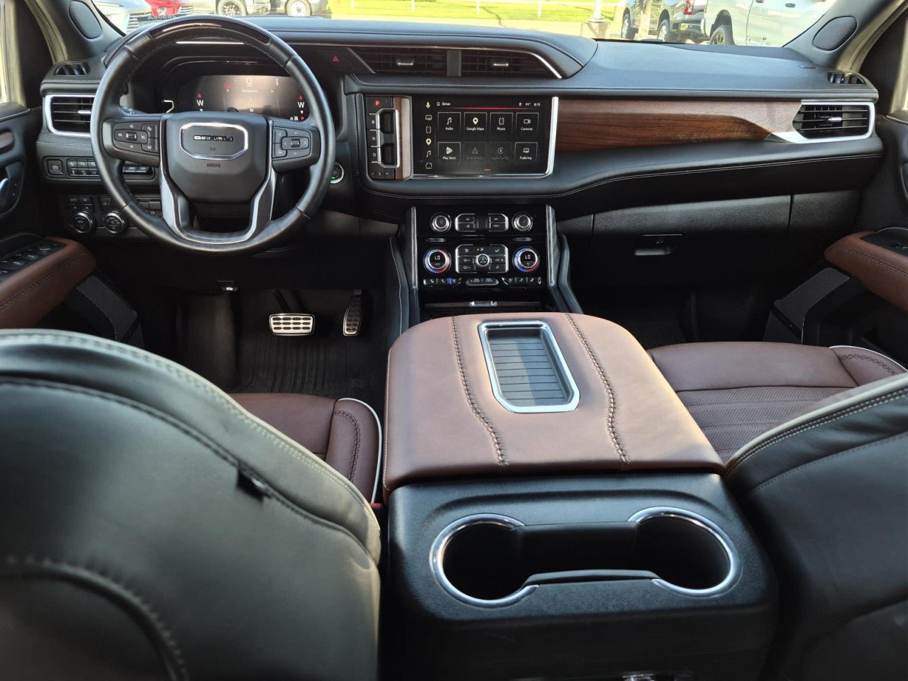 Used 2023 GMC Yukon Denali Ultimate w/ LPO, Floor Liner Package AWD/4WD image 22