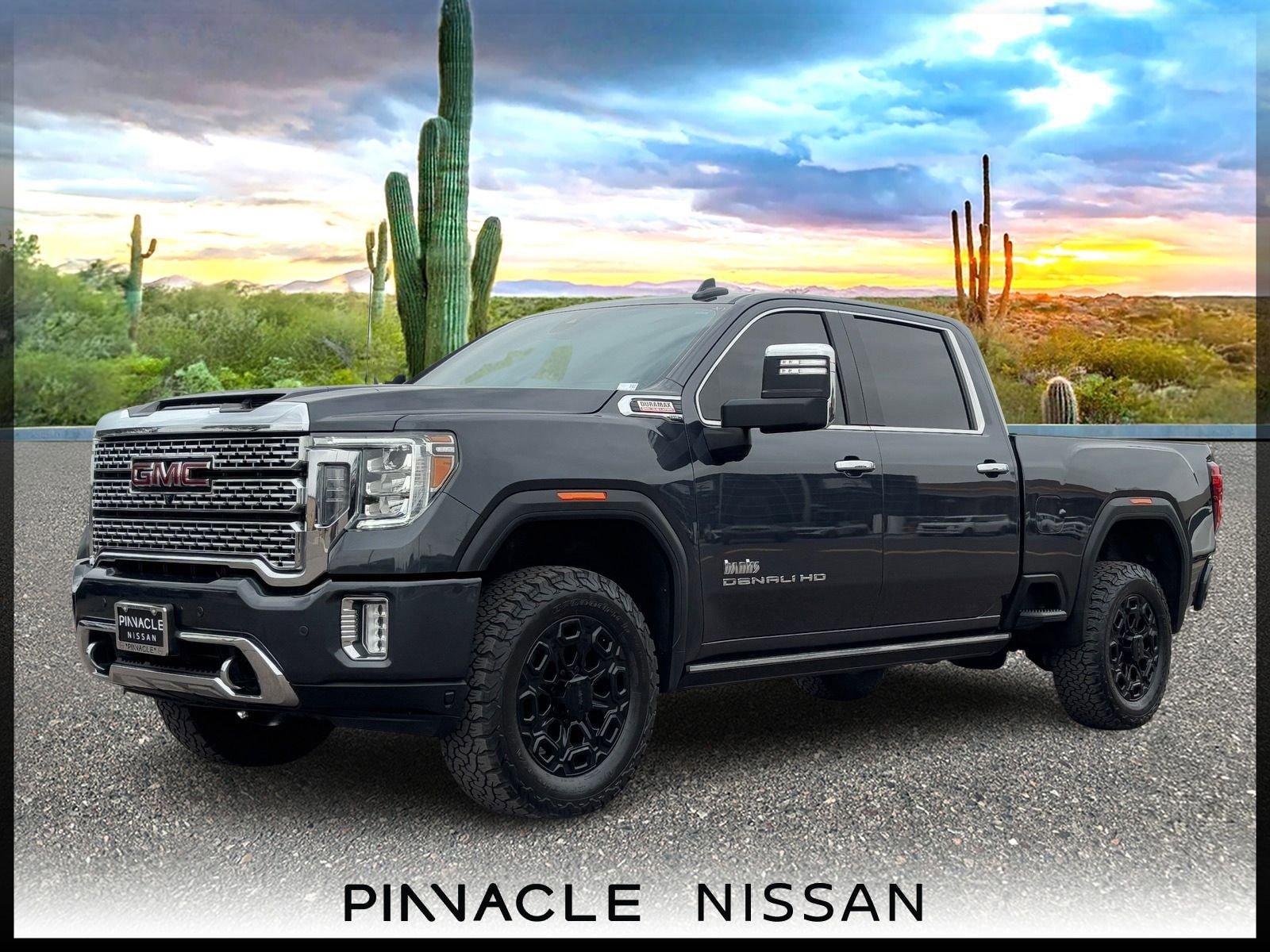 Used 2021 GMC Sierra 2500 Denali w/ Denali Ultimate Package AWD/4WD image 1