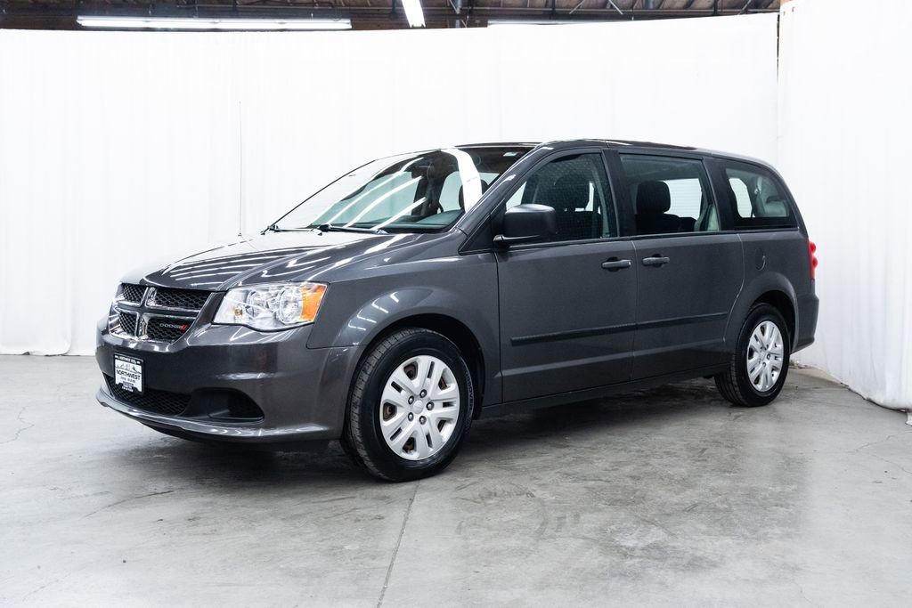 Used 2016 Dodge Grand Caravan American Value Package w/ UConnect Hands-Free Group FWD image 3