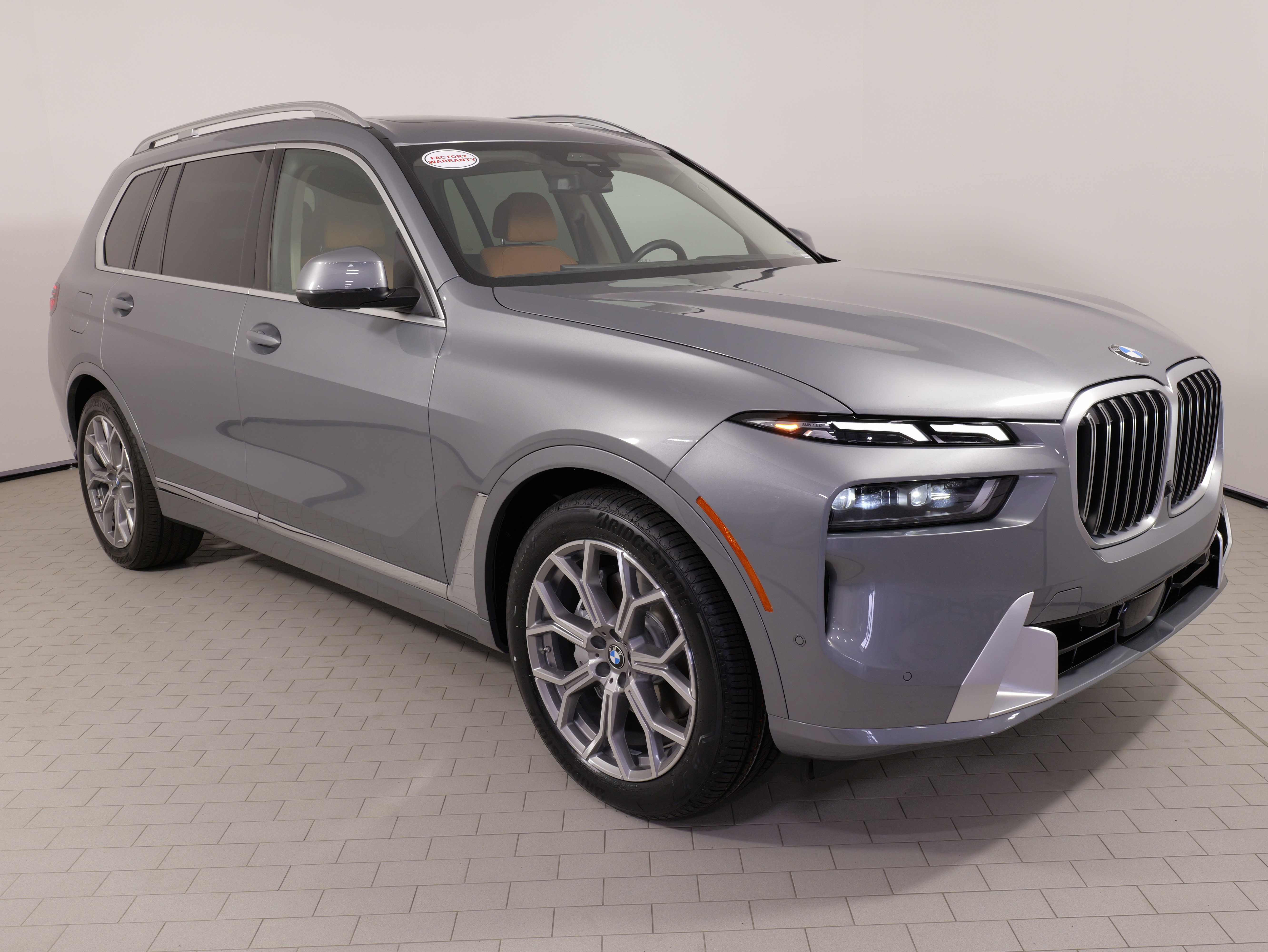 Used 2025 BMW X7 xDrive40i w/ Premium Package AWD/4WD image 6