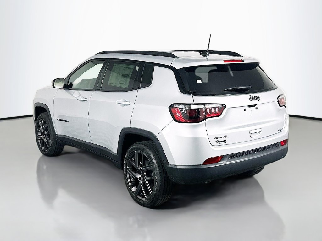 New 2026 Jeep Compass Latitude AWD/4WD image 5